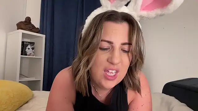 annabellewarick online show from 04.03.26