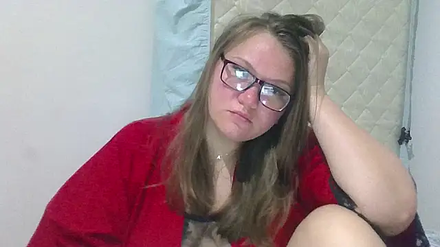 Snapshot of MuseChic_Wild chatting on 04.08.26 MuseChic Wild online show from 04.08.26