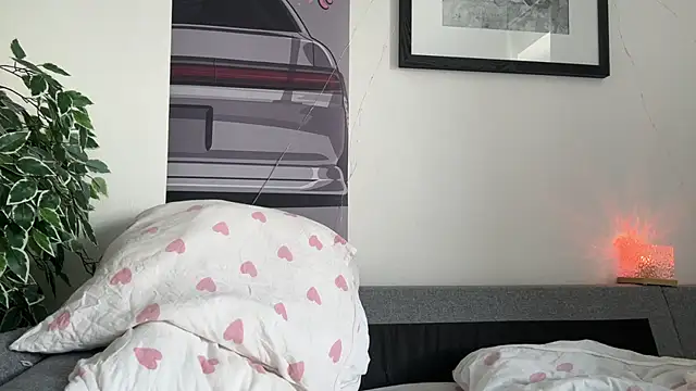 Snapshot of Fanny_Fresh chatting on 06.17.26 Fanny Fresh online show from 06.17.26