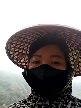 Bling-pusy online show from 03.17.26