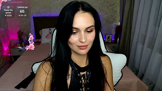 Snapshot of MilaaSweety chatting on 06.26.26 MilaaSweety online show from 06.26.26