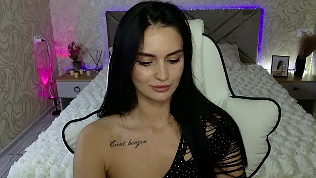 Snapshot of MilaaSweety chatting on 07.12.26 MilaaSweety online show from 07.12.26