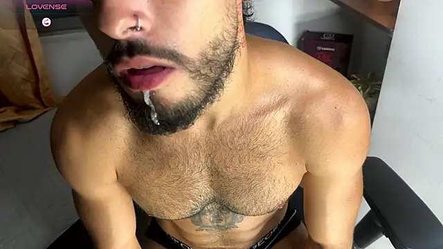 Mateobaer  online show from 04.22.26