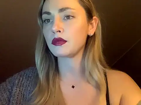 Snapshot of ScarlettSensitive chatting on 03.16.26 ScarlettSensitive online show from 03.16.26