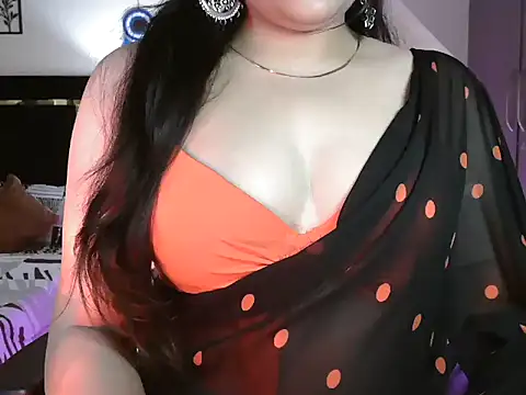 Snapshot of NaughtyUrus chatting on 06.12.26 NaughtyUrus online show from 06.12.26