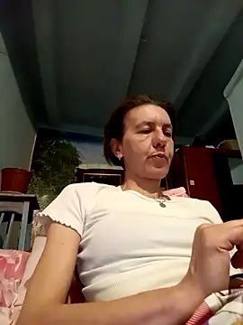 Snapshot of Tania9876 chatting on 04.08.26 Tania9876 online show from 04.08.26