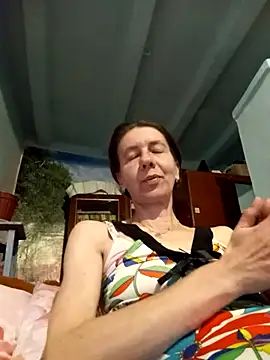 Snapshot of Tania9876 chatting on 04.14.26 Tania9876 online show from 04.14.26