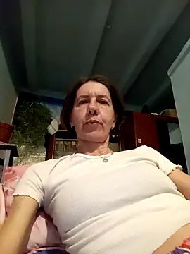 Snapshot of Tania9876 chatting on 04.16.26 Tania9876 online show from 04.16.26