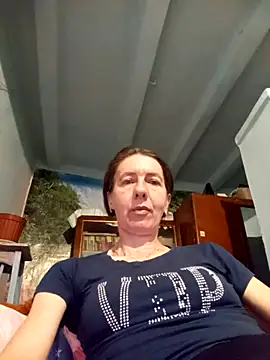Snapshot of Tania9876 chatting on 04.19.26 Tania9876 online show from 04.19.26