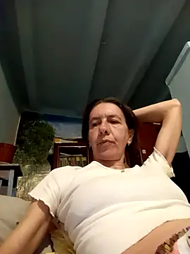 Snapshot of Tania9876 chatting on 04.21.26 Tania9876 online show from 04.21.26