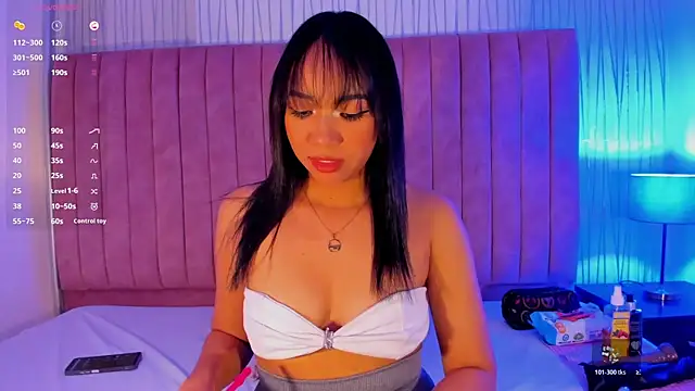 ValeriaRey  online show from 04.23.26