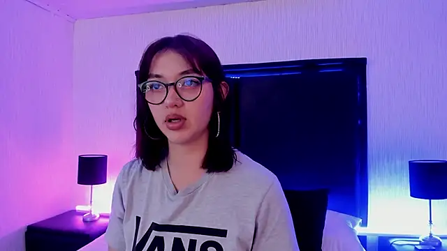 LilithBluum online show from 04.12.26