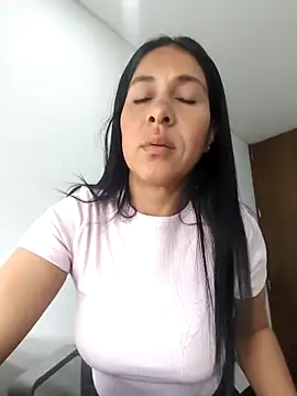 Camillemonroe  online show from 04.16.26