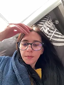 Oliviyaa kiss  online show from 03.22.26