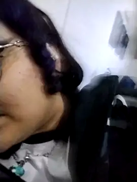 Liily Foxxy online show from 04.28.26