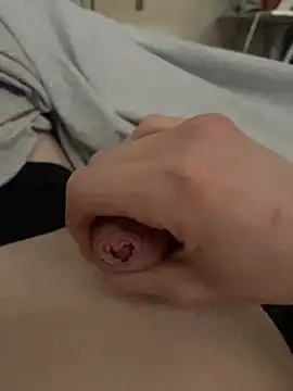 Snapshot of curvedlongdick chatting on 04.02.26 curvedlongdick online show from 04.02.26