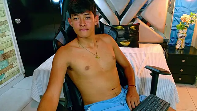 Tigger Collins online show from 03.15.26