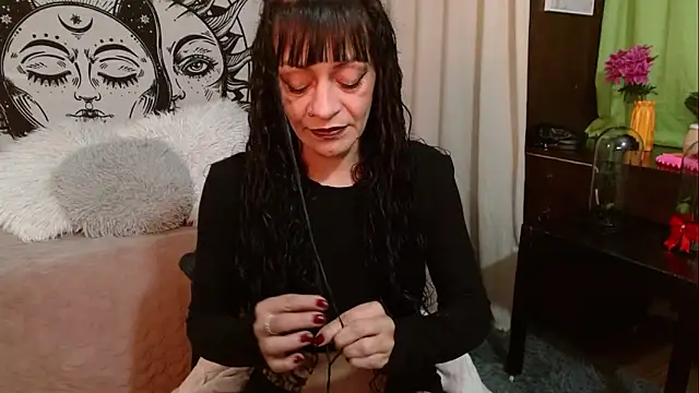  Alexandra Jones online show from 04.28.26