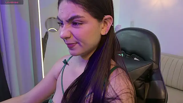 Gia Capri online show from 03.17.26