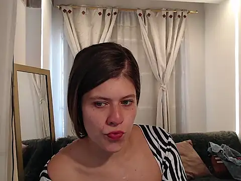 Moonna linnda online show from 03.25.26