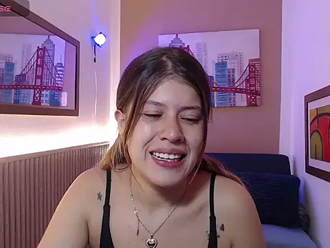 Moonna linnda online show from 04.24.26