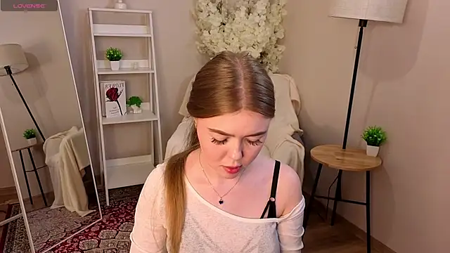 BlondeLina online show from 05.25.26