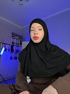 RedheadQueen  online show from 05.20.26