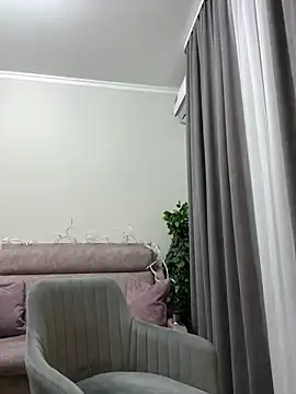 RedheadQueen  online show from 05.28.26