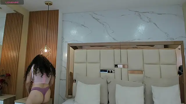 luna veega online show from 05.19.26