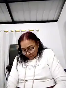 Snapshot of HOT_LATINA20 chatting on 03.28.26 HOT LATINA20 online show from 03.28.26