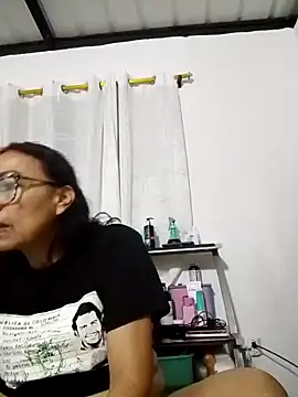 Snapshot of HOT_LATINA20 chatting on 04.09.26 HOT LATINA20 online show from 04.09.26