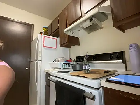 Snapshot of stripperbarbie chatting on 03.18.26 stripperbarbie online show from 03.18.26