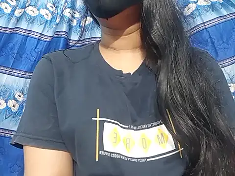 Snapshot of Emma_4433 chatting on 03.10.26 Emma 4433 online show from 03.10.26