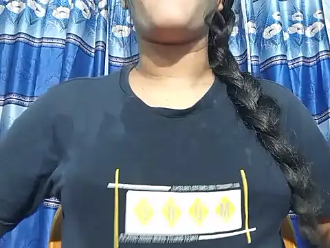 Snapshot of Emma_4433 chatting on 03.12.26 Emma 4433 online show from 03.12.26