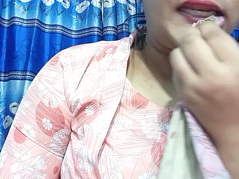 Snapshot of Emma_4433 chatting on 03.13.26 Emma 4433 online show from 03.13.26