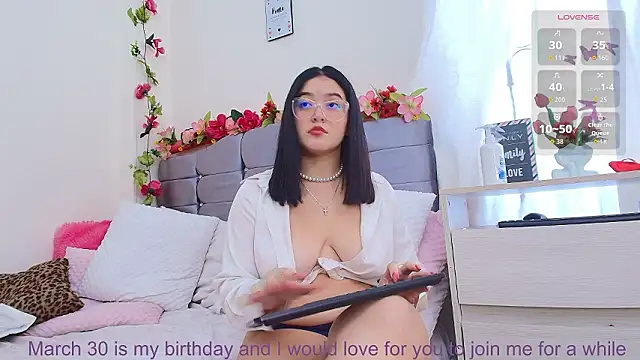 Snapshot of Isabella_Roses_ chatting on 03.21.26 Isabella Roses online show from 03.21.26