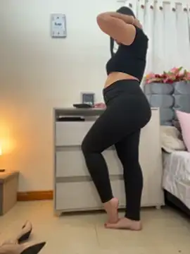 Snapshot of Isabella_Roses_ chatting on 05.26.26 Isabella Roses online show from 05.26.26