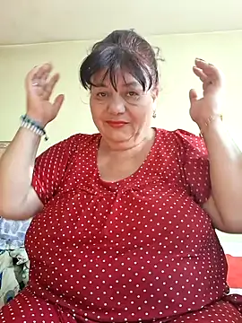 Snapshot of HotMilf80 chatting on 06.27.26 HotMilf80 online show from 06.27.26