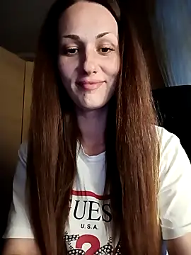 Snapshot of LunaCrystall chatting on 03.29.26 LunaCrystall online show from 03.29.26