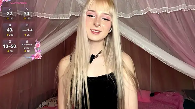 Snapshot of OnlyEva1 chatting on 03.21.26 OnlyEva1 online show from 03.21.26