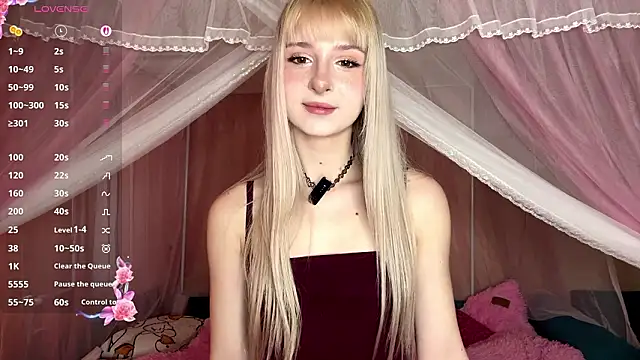 Snapshot of OnlyEva1 chatting on 03.23.26 OnlyEva1 online show from 03.23.26