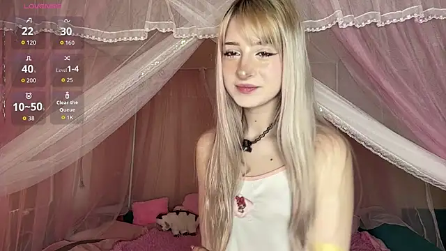 Snapshot of OnlyEva1 chatting on 05.02.26 OnlyEva1 online show from 05.02.26