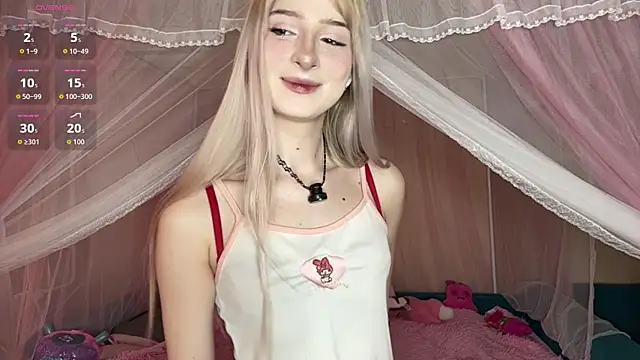 Snapshot of OnlyEva1 chatting on 05.25.26 OnlyEva1 online show from 05.25.26