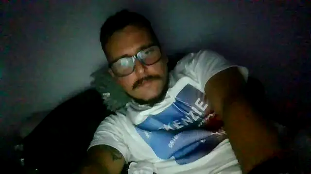 Snapshot of yanick931 chatting on 04.02.26 yanick931 online show from 04.02.26