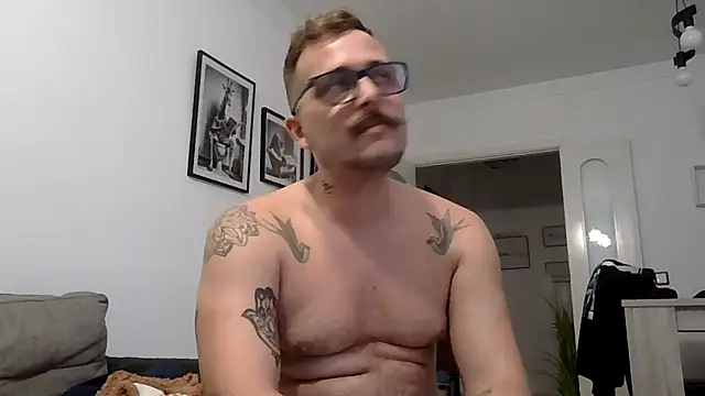 Snapshot of yanick931 chatting on 04.21.26 yanick931 online show from 04.21.26