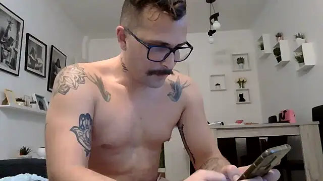 Snapshot of yanick931 chatting on 05.08.26 yanick931 online show from 05.08.26