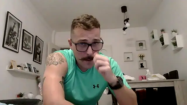 Snapshot of yanick931 chatting on 05.16.26 yanick931 online show from 05.16.26