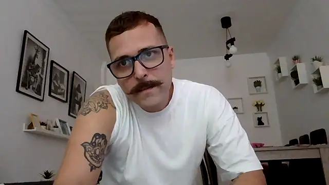 Snapshot of yanick931 chatting on 05.19.26 yanick931 online show from 05.19.26
