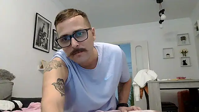 Snapshot of yanick931 chatting on 05.23.26 yanick931 online show from 05.23.26