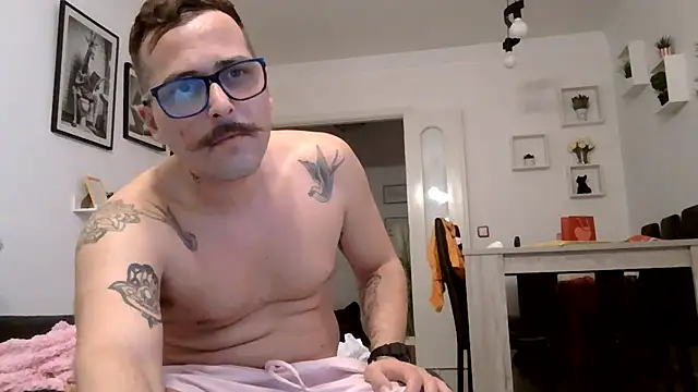 Snapshot of yanick931 chatting on 05.23.26 yanick931 online show from 05.23.26